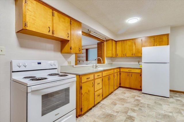 1612 N Lawndale, El Dorado, KS 67042