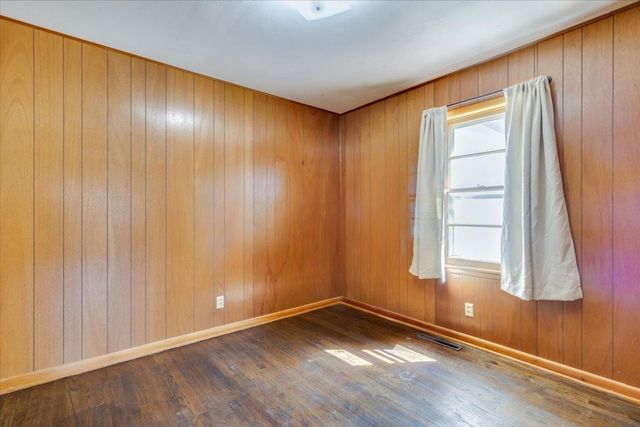 1612 N Lawndale, El Dorado, KS 67042