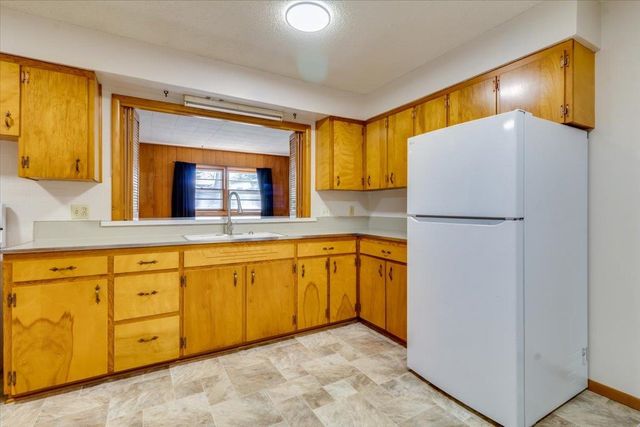 1612 N Lawndale, El Dorado, KS 67042