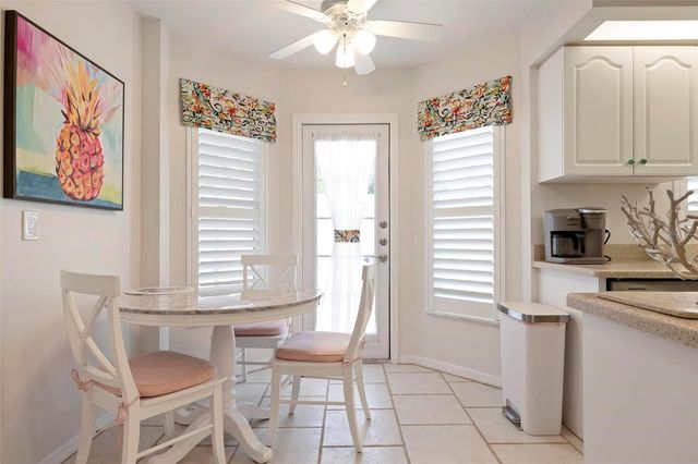 726 BRIGHTSIDE CRESCENT DRIVE 14, Venice, FL 34293