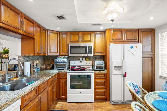 2802 Victoria Way K4, Coconut Creek, FL 33066