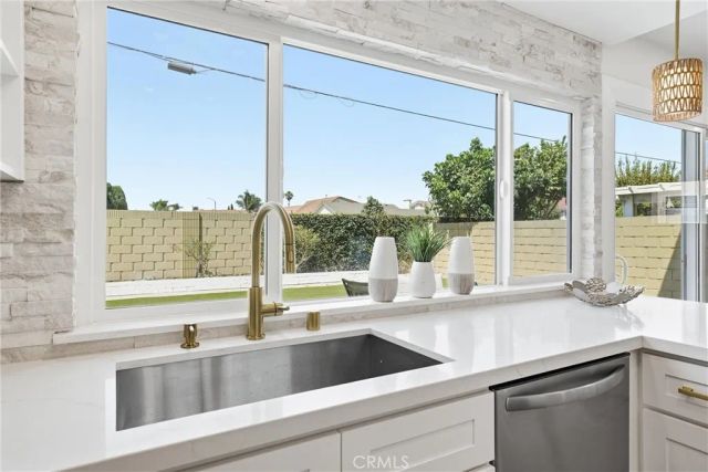 5781 Park West, La Palma, CA 90623
