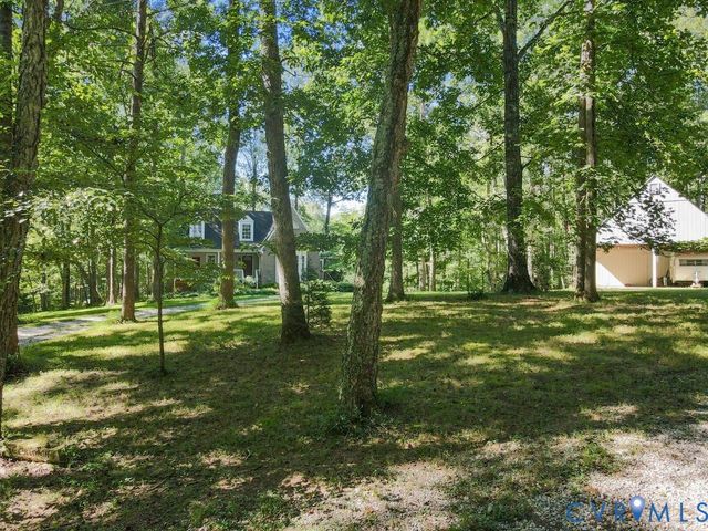 2900 Pleasantwood Rd, Powhatan, VA 23139