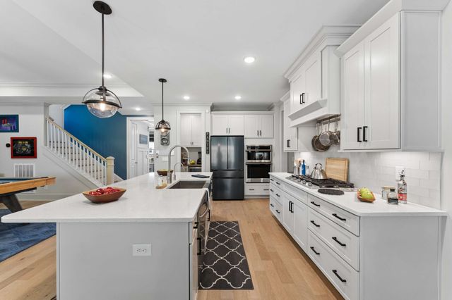 7025 Vineyard Valley Dr, College Grove, TN 37046