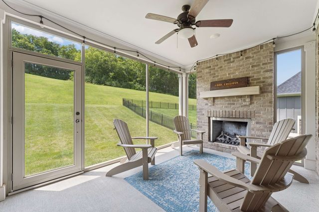 7025 Vineyard Valley Dr, College Grove, TN 37046