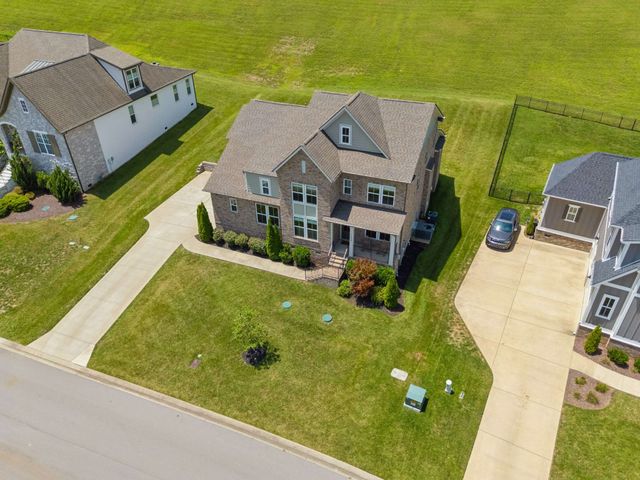 7025 Vineyard Valley Dr, College Grove, TN 37046