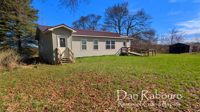 1185 11 Mile Road, Remus, MI 49340