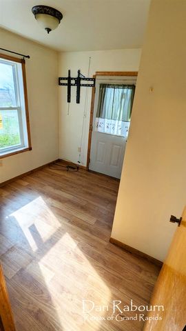 1185 11 Mile Road, Remus, MI 49340