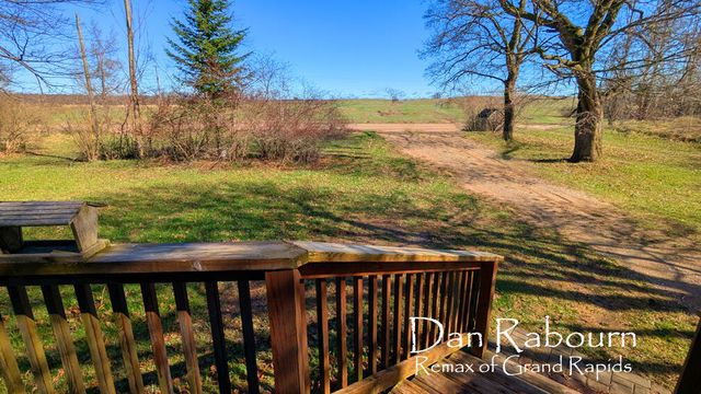 1185 11 Mile Road, Remus, MI 49340