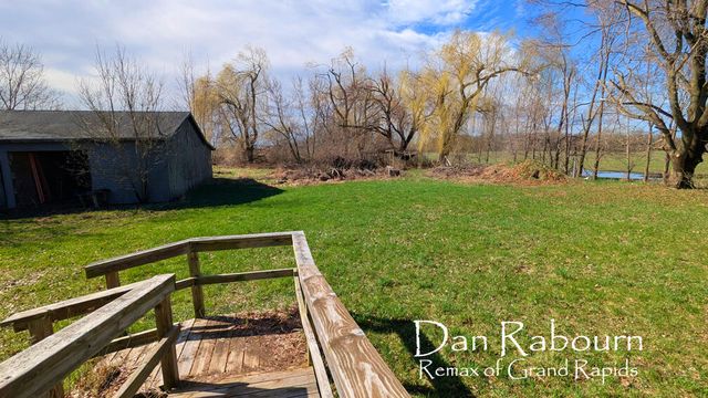 1185 11 Mile Road, Remus, MI 49340