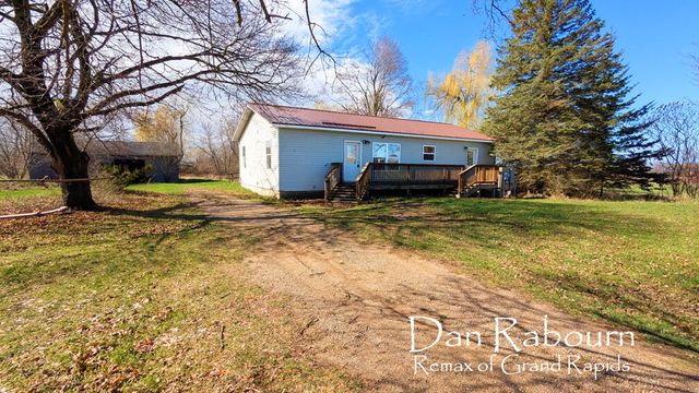 1185 11 Mile Road, Remus, MI 49340