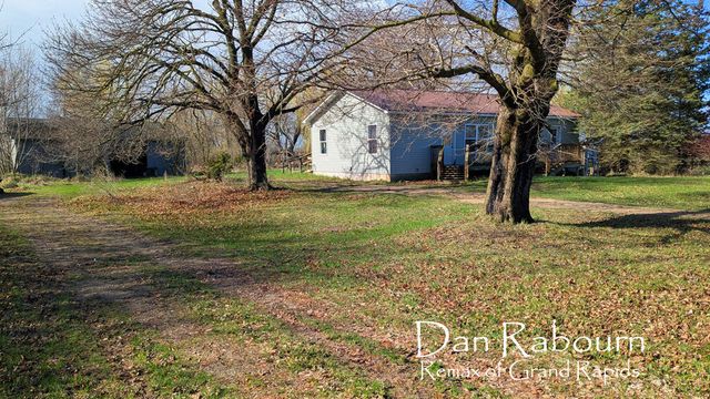 1185 11 Mile Road, Remus, MI 49340