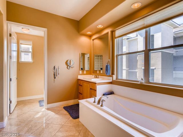 9201 Tesoras Drive 302, Las Vegas, NV 89144