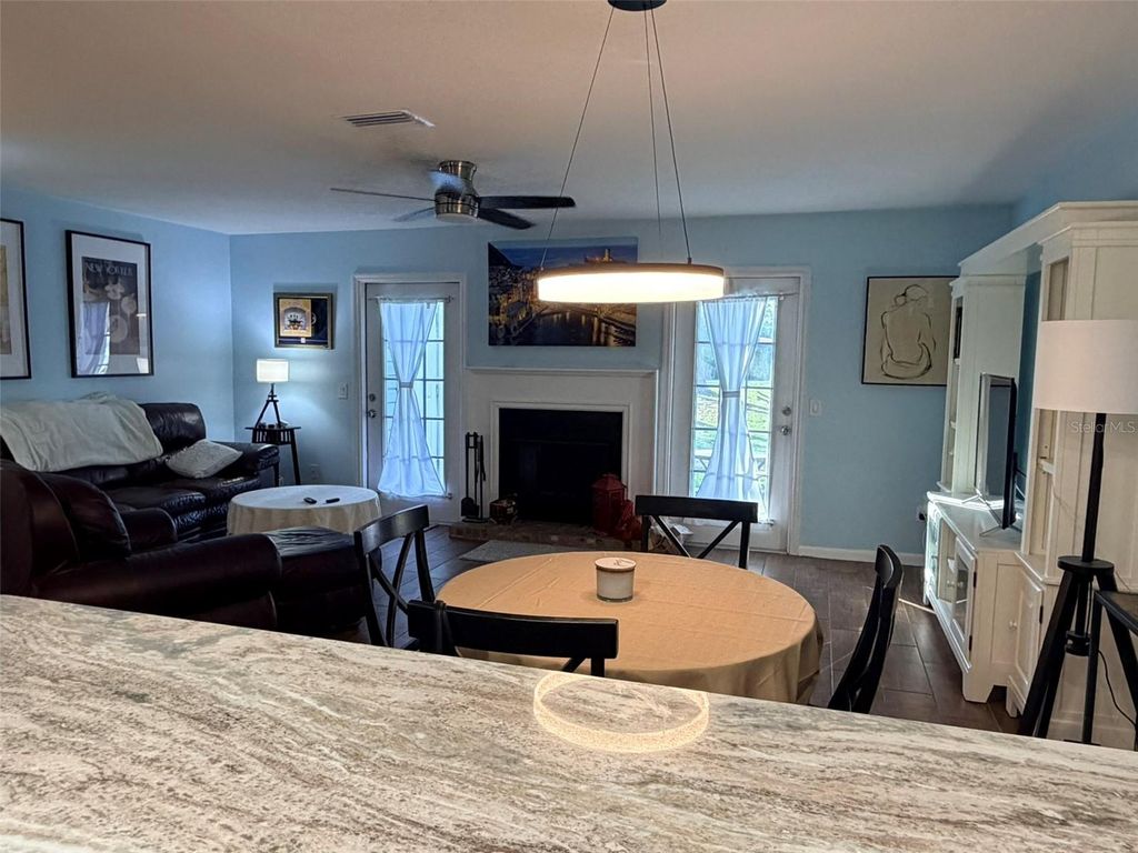 Image 19 of property listing at 16302 RAMBLING VINE DRIVE W, Tampa, FL 33624
