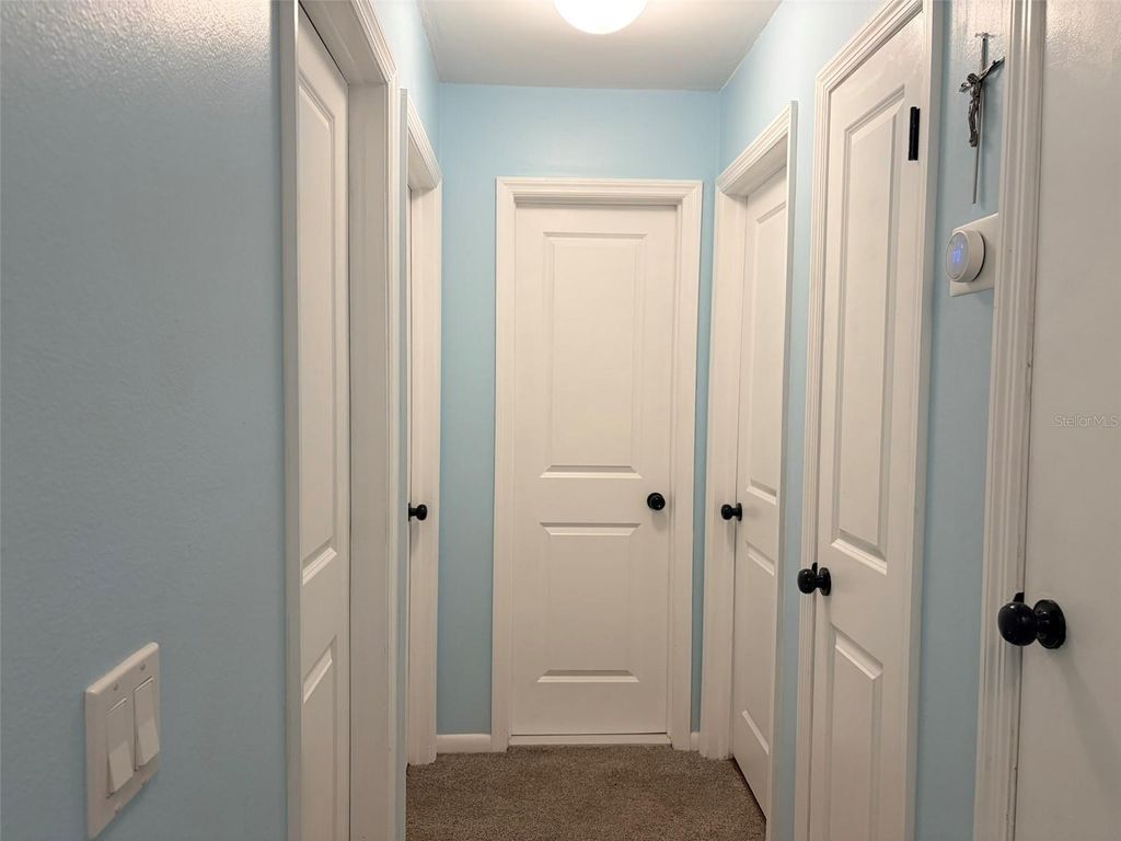 Image 22 of property listing at 16302 RAMBLING VINE DRIVE W, Tampa, FL 33624