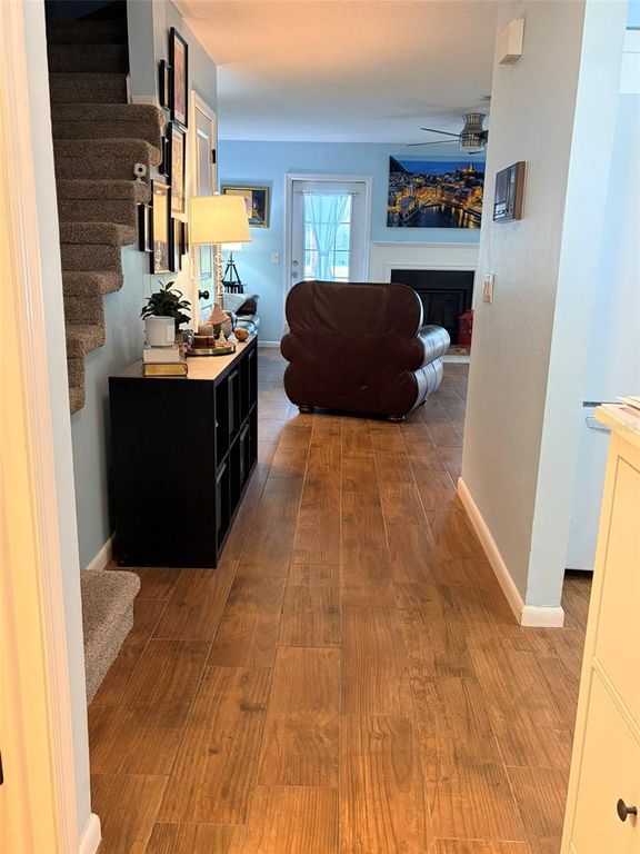 Image 5 of property listing at 16302 RAMBLING VINE DRIVE W, Tampa, FL 33624