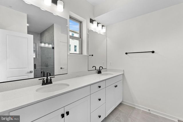 43841 VENETIAN SQ, Ashburn, VA 20147