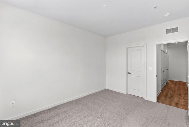 43841 VENETIAN SQ, Ashburn, VA 20147