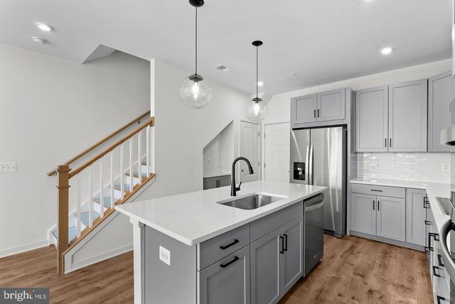 43841 VENETIAN SQ, Ashburn, VA 20147