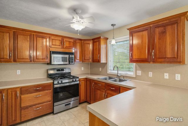 4596 Cider Wood Drive NW, Grand Rapids, MI 49534