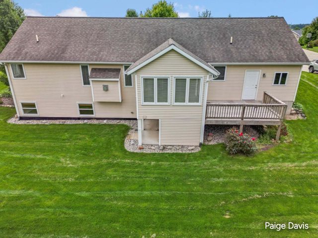 4596 Cider Wood Drive NW, Grand Rapids, MI 49534