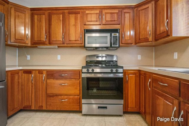 4596 Cider Wood Drive NW, Grand Rapids, MI 49534