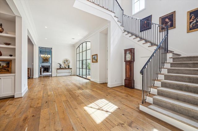 2116 Looscan Lane, Houston, TX 77019