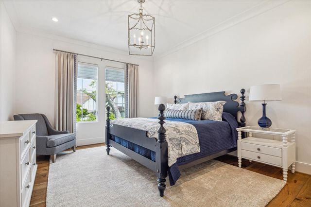 2116 Looscan Lane, Houston, TX 77019