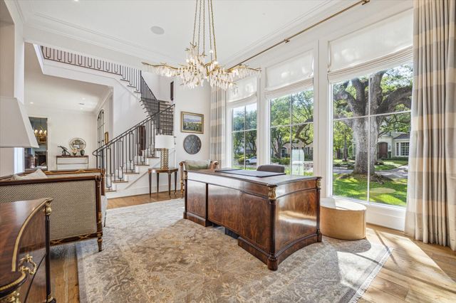 2116 Looscan Lane, Houston, TX 77019