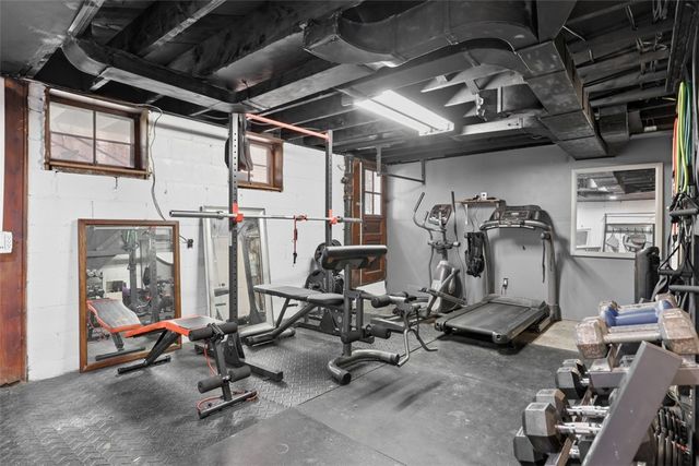 2830 Fernwald Rd, Squirrel Hill, PA 15217