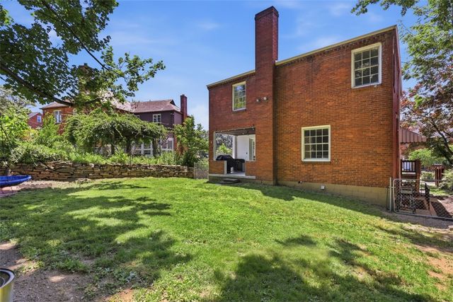 2830 Fernwald Rd, Squirrel Hill, PA 15217