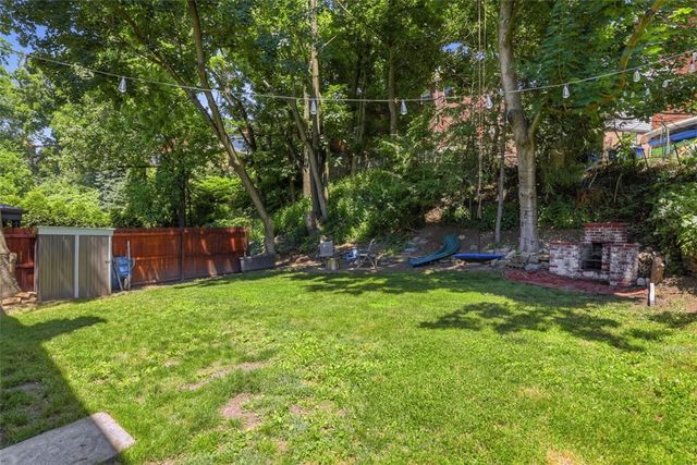 2830 Fernwald Rd, Squirrel Hill, PA 15217