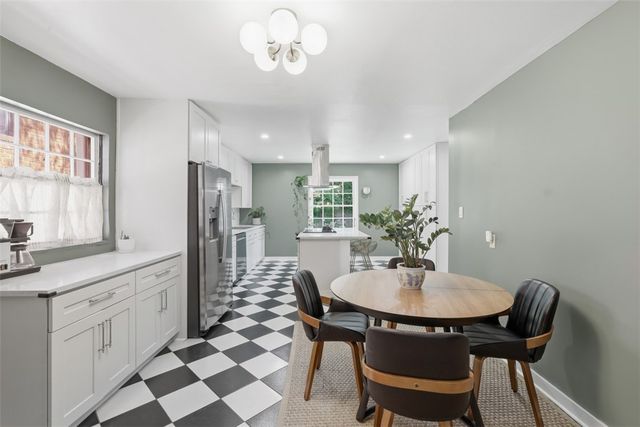 2830 Fernwald Rd, Squirrel Hill, PA 15217