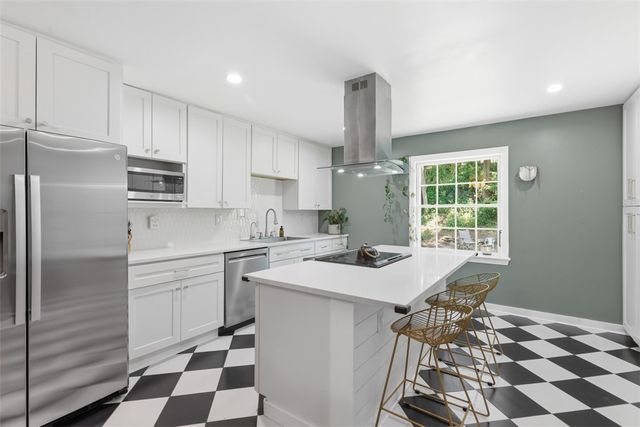 2830 Fernwald Rd, Squirrel Hill, PA 15217