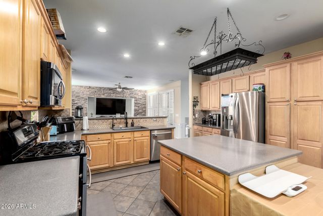 40213 N Justice Way, Anthem, AZ 85086