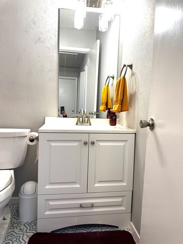 1 E Mountain Lane 33, Grand Prairie, TX 75052