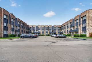8659 W Foster Avenue 3B, Chicago, IL 60656