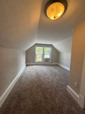 1401 W Elm Street, Bloomington, IL 61701