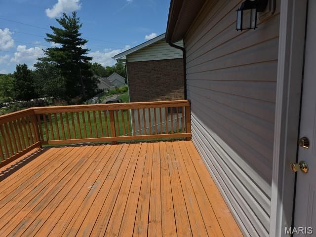 17 Stonehenge Court, St Charles, MO 63303