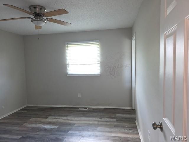 17 Stonehenge Court, St Charles, MO 63303