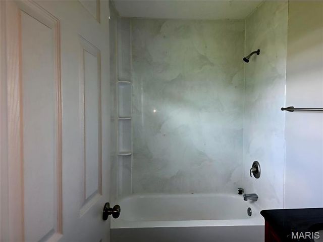 17 Stonehenge Court, St Charles, MO 63303