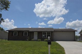 17 Stonehenge Court, St Charles, MO 63303