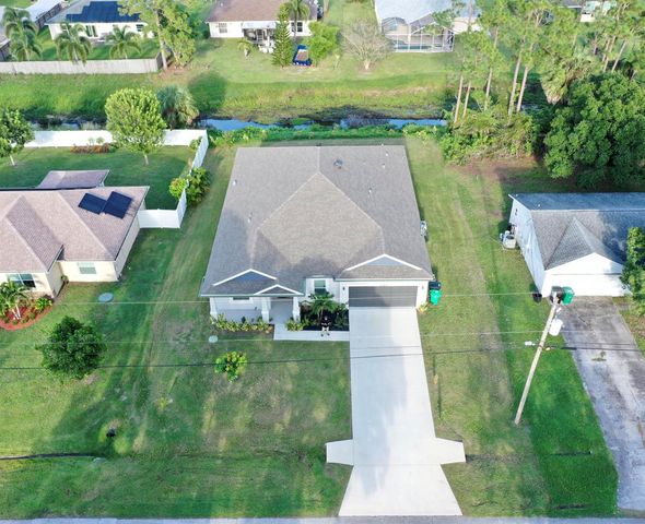 2149 SW Susset Lane, Port St. Lucie, FL 34953