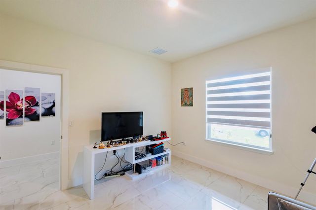 2149 SW Susset Lane, Port St. Lucie, FL 34953