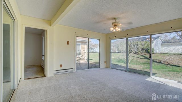 370-B Duranta Plaza, Monroe, NJ 08831