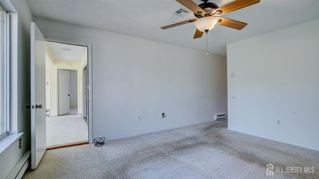 370-B Duranta Plaza, Monroe, NJ 08831