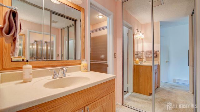 370-B Duranta Plaza, Monroe, NJ 08831