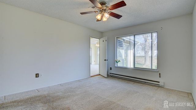 370-B Duranta Plaza, Monroe, NJ 08831