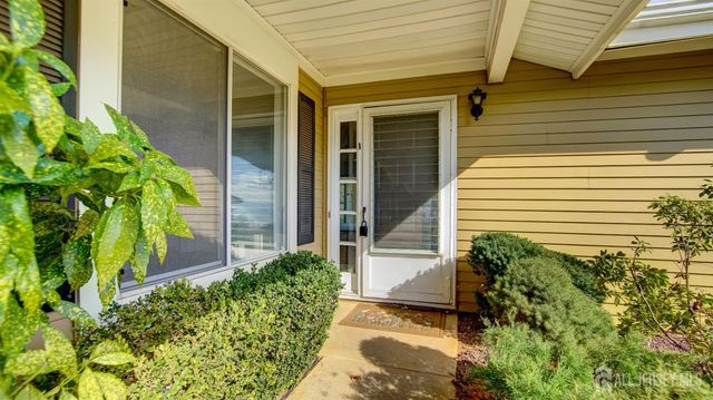 370-B Duranta Plaza, Monroe, NJ 08831