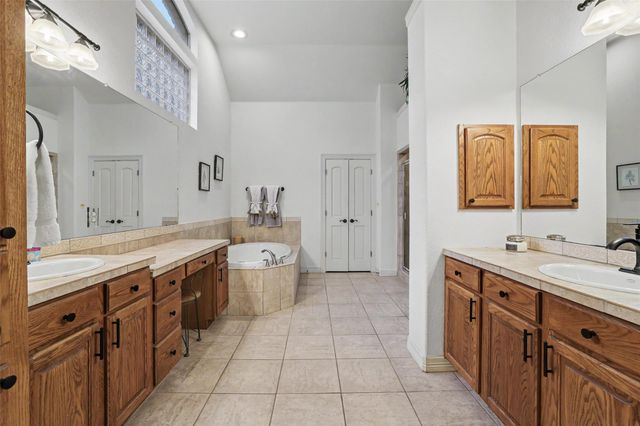 507 Champions DR, Georgetown, TX 78628
